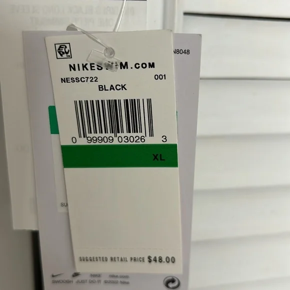 Nike Rash Guard - Picture 4 of 4